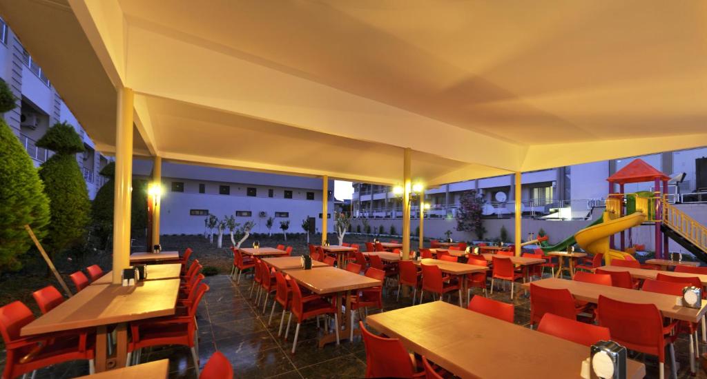 Dětský klub v ubytování Erkal Resort Hotel