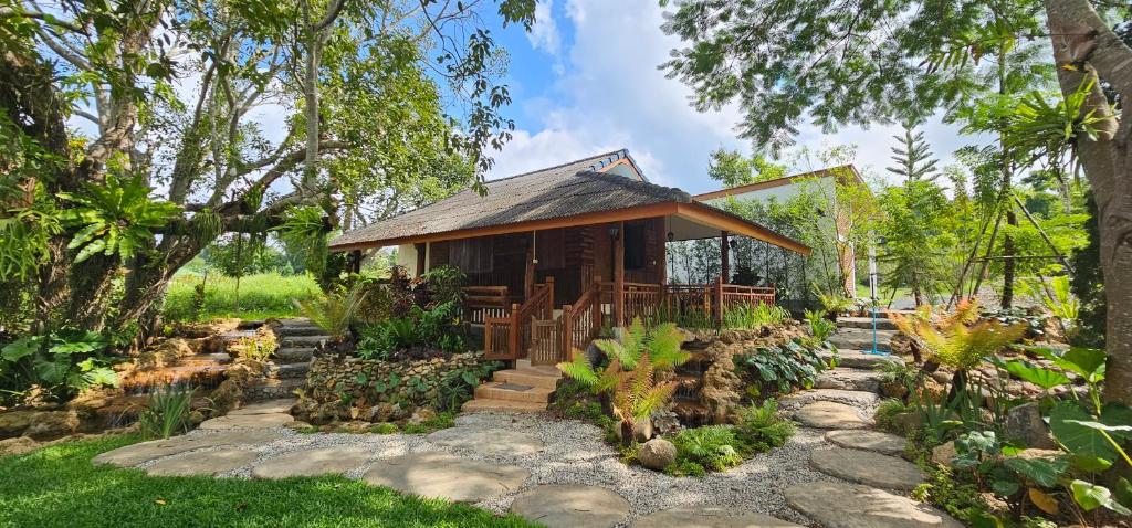 Zahrada ubytování HomDoiIntr Farmstay ฮ่อมดอยอินทร์ ฟาร์มสเตย์