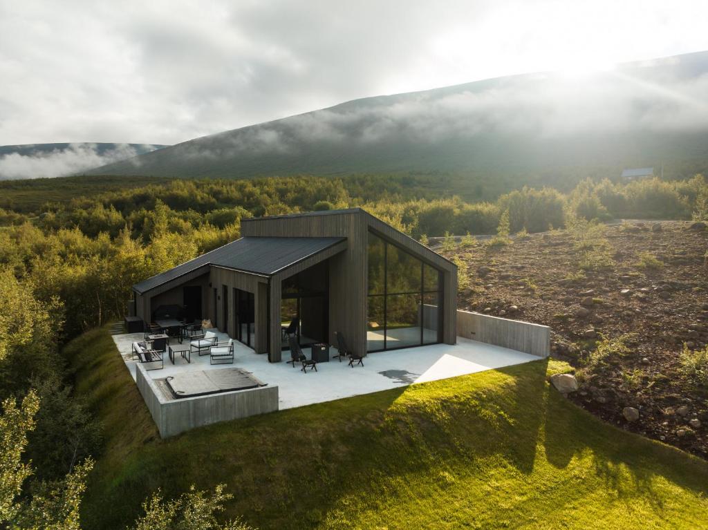Casa moderna en una colina con vistas en Villa North, en Akureyri