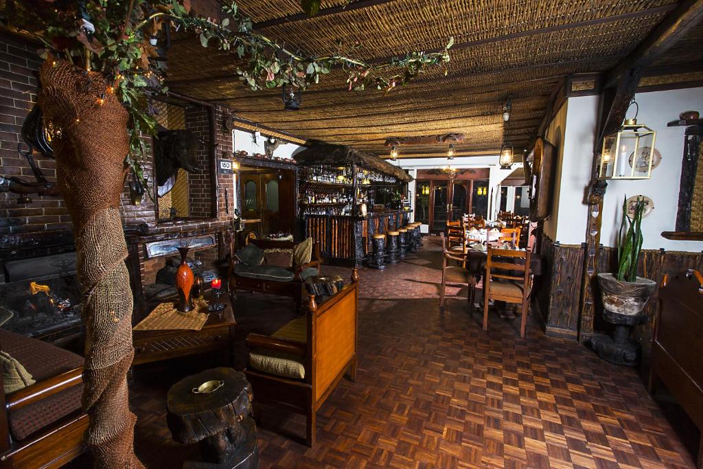 Restaurace v ubytování Hosteria Rumipamba De Las Rosas