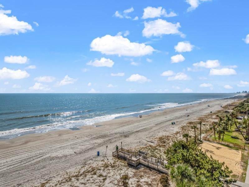Sunny Savoy Beautiful Panoramic Views of the Atlantic Ocean Coastline, wifi in, Myrtle Beach