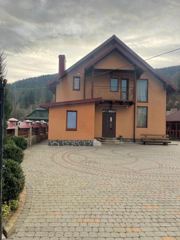 Budova, kde se prázdninový dům nachází