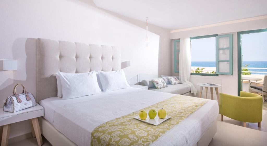 Petra Beach Hotel - 8