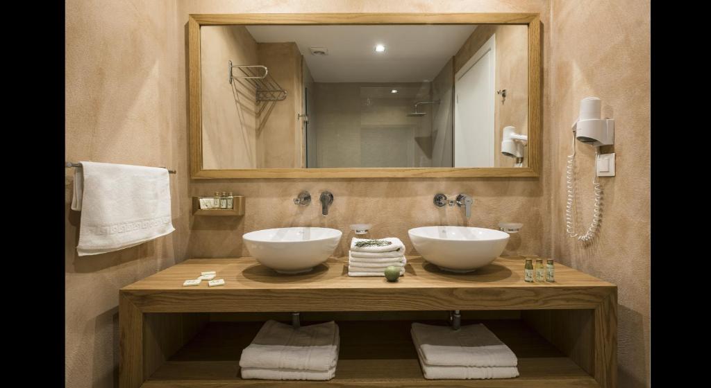 Petra Beach Hotel - 19