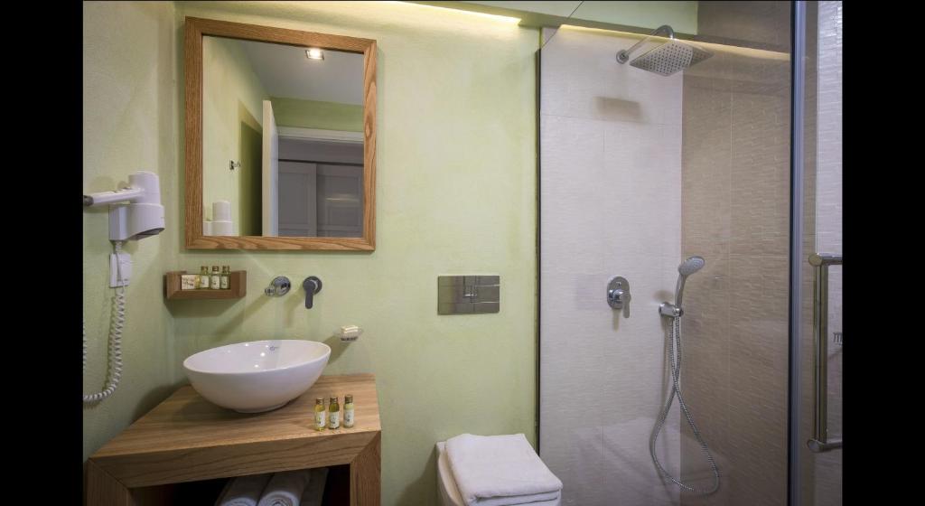 Petra Beach Hotel - 13