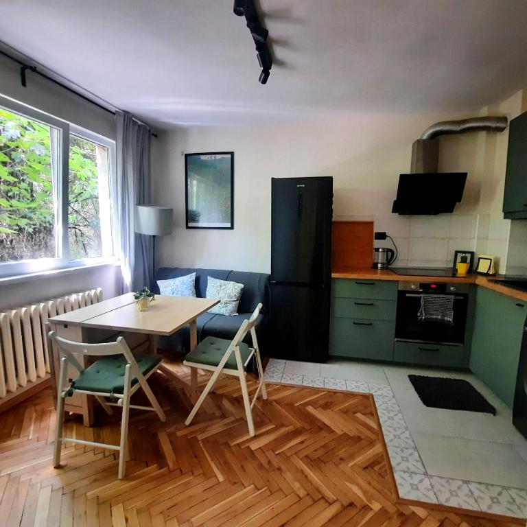 Elegant central apartment, close to metro station