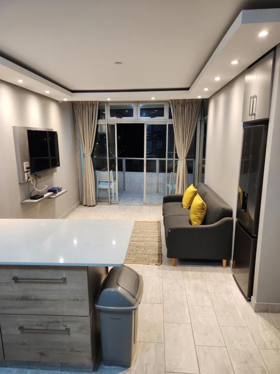 1204 Ten South Beach Apartment, Durban (updated prices 2024)