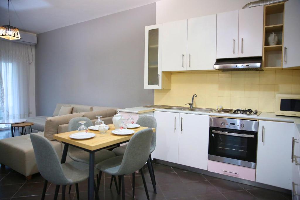 Sea View Apartment by Vlora Office - Imazhi 7