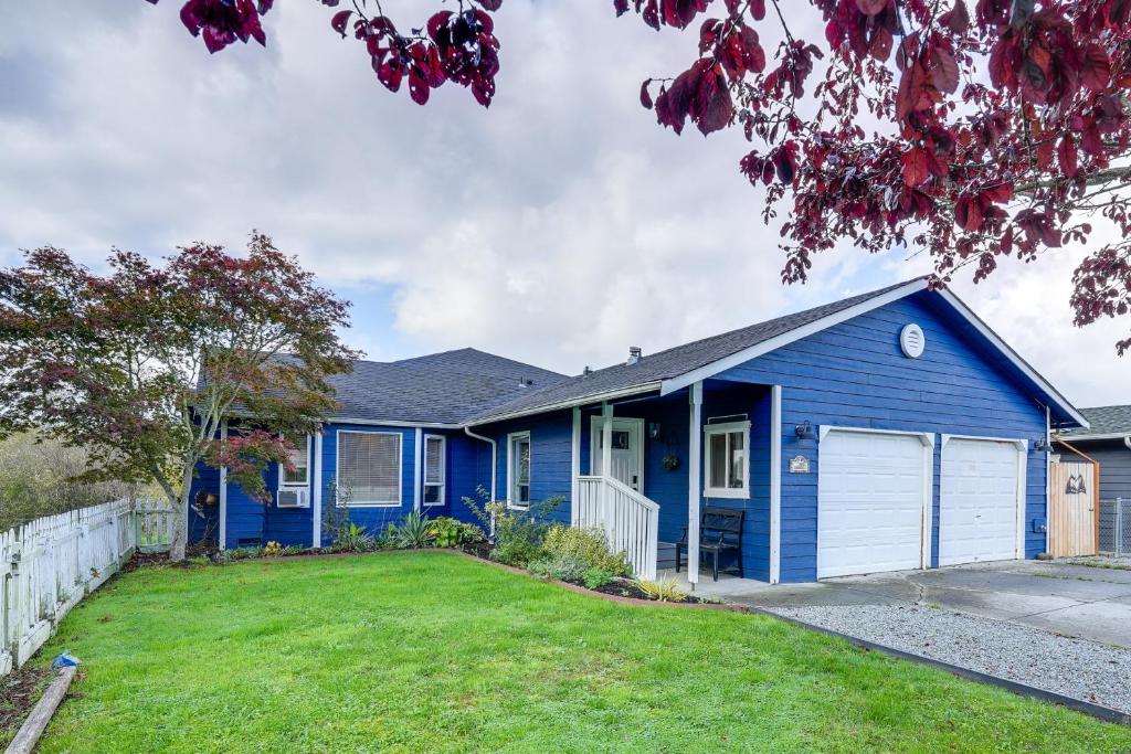 Mount Vernon Escape with Private Hot Tub and Fire Pit!, Mount Vernon