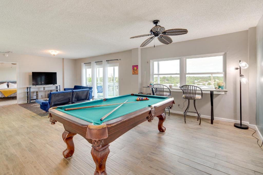 Oceanfront Satellite Beach Condo with Balcony!, Satellite Beach