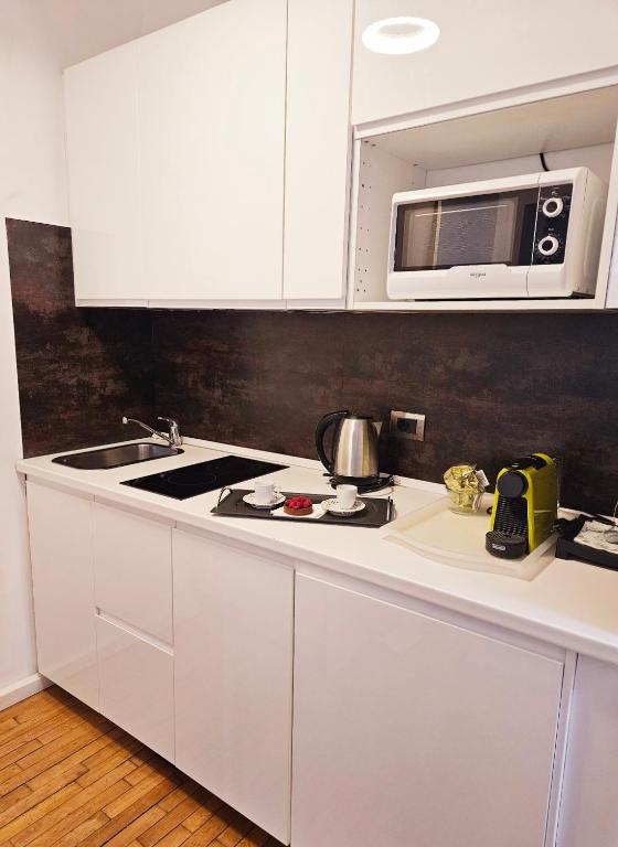 A kitchen or kitchenette at Brera