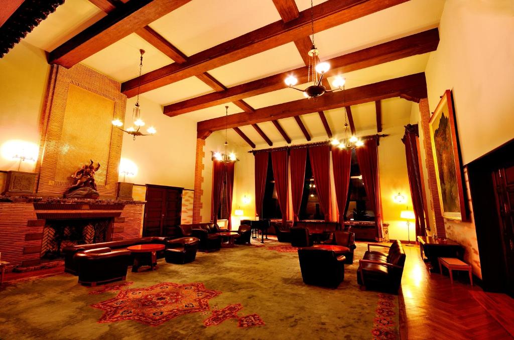 Posezení v ubytování Kawana Hotel