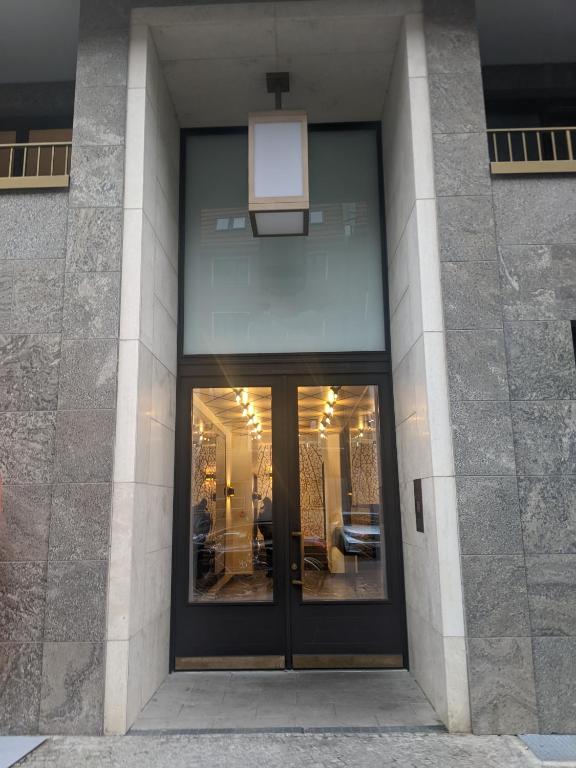 EITHER Private 2B2B OR Shared 1B1B, Luxury, Bright, Spacious - 13