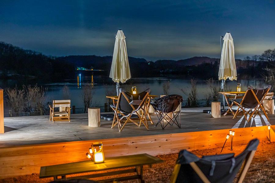 Příroda nedaleko luxury tent