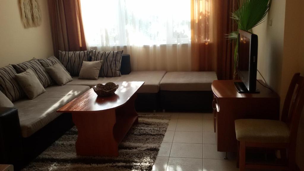 Villa Rouge - Appartement D'une Chambre Avec Vue Sur La Piscine