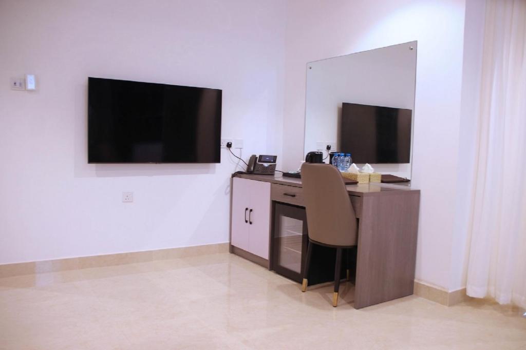 TV a/nebo společenská místnost v ubytování Wave View Hotel