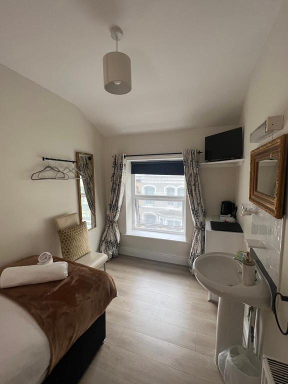 Elizabeth Grace House - Eenpersoonskamer Met Gedeelde Douche En Toilet