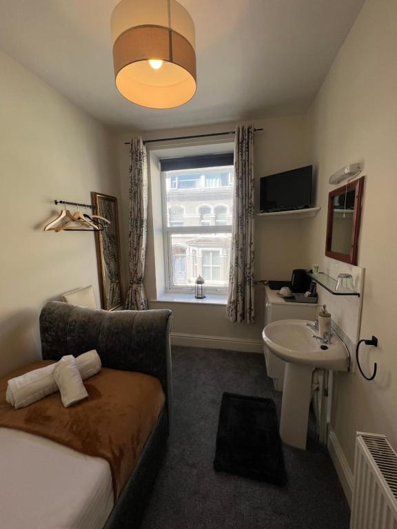 Elizabeth Grace House - Eenpersoonskamer Met Gedeelde Douche En Toilet