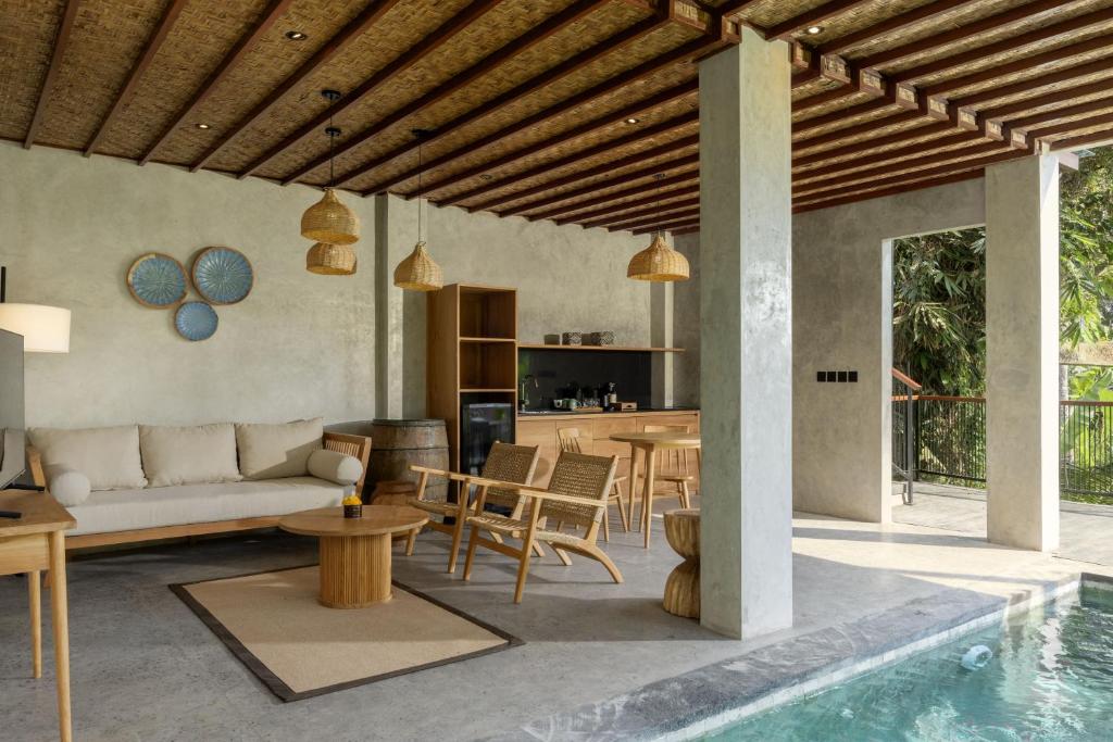 Inara Alas Harum - 11