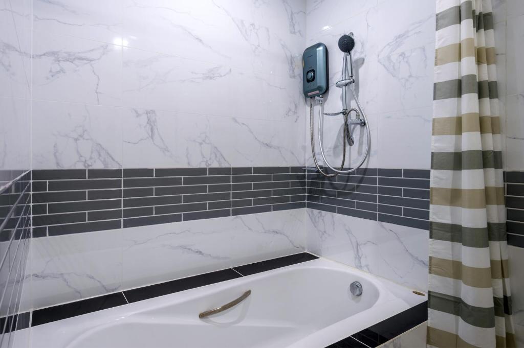 Otter House Aonang Intersection - Resim 31