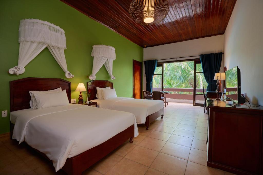 Lang Co Beach Resort - Deluxe Double Or Twin Room With Ocean View