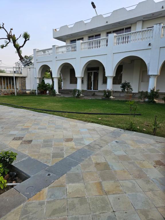 Villa Dera machwa, home stay with swimming pool,, Jaipur, India