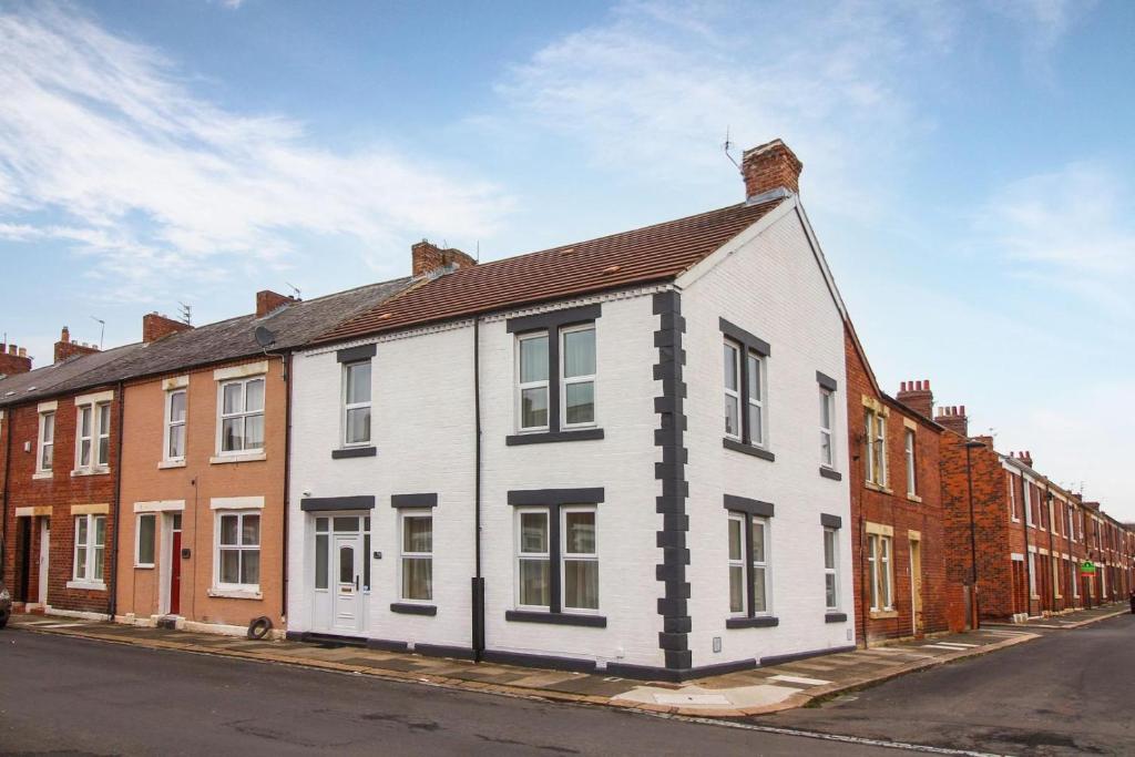 Immaculate 6Bed House in Newcastle, Wallsend (updated prices 2024)