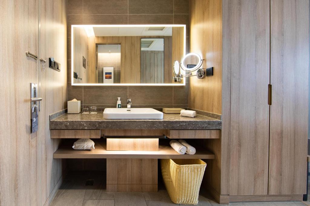 Atour Hotel Yantai South Station Yingchun Street - Superior Twin Room