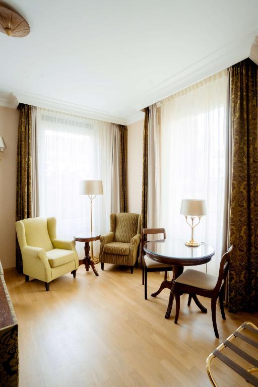 Grand Hotel Karel V - Resim 16