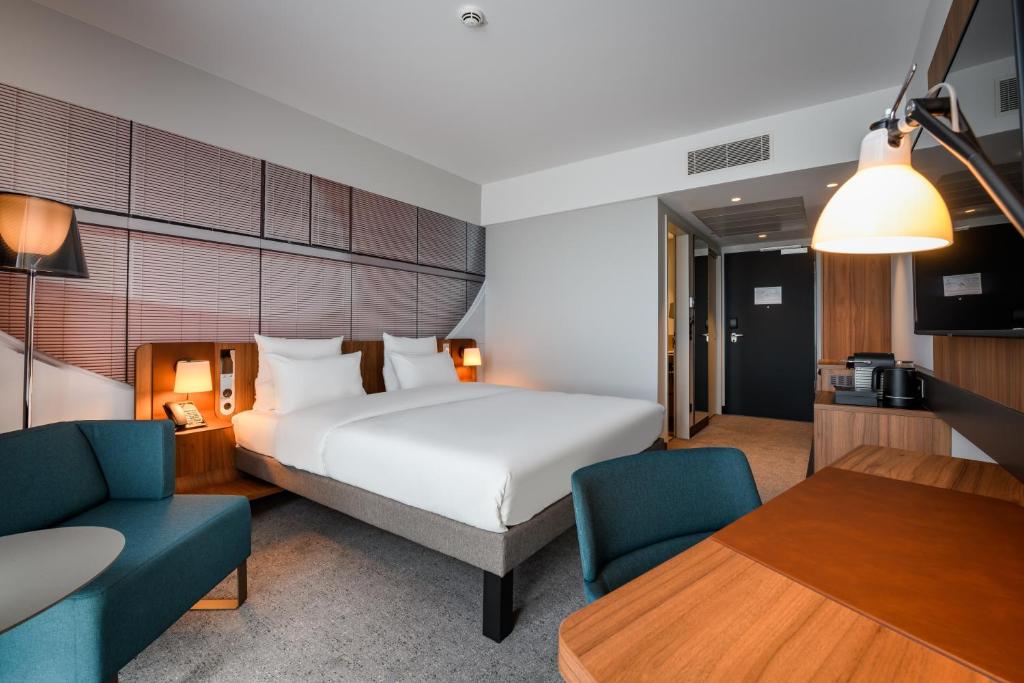 Novotel Regensburg Zentrum - 10