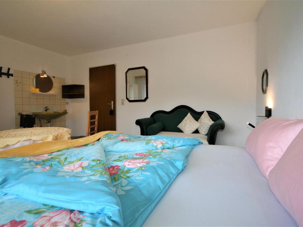 Postel nebo postele na pokoji v ubytování Apartment Höllwarth by Interhome