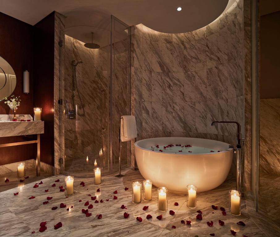 Waldorf Astoria Dubai International Financial Centre photo