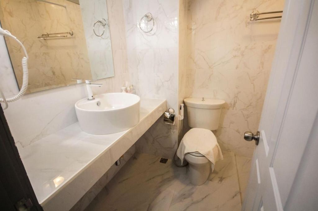 R1 Nimman Hotel Chiangmai - Resim 28