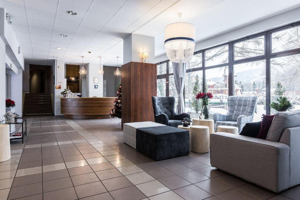 Hotel Helios 300m od Krupówek nowy BASEN od 12 lipca - Resim 27