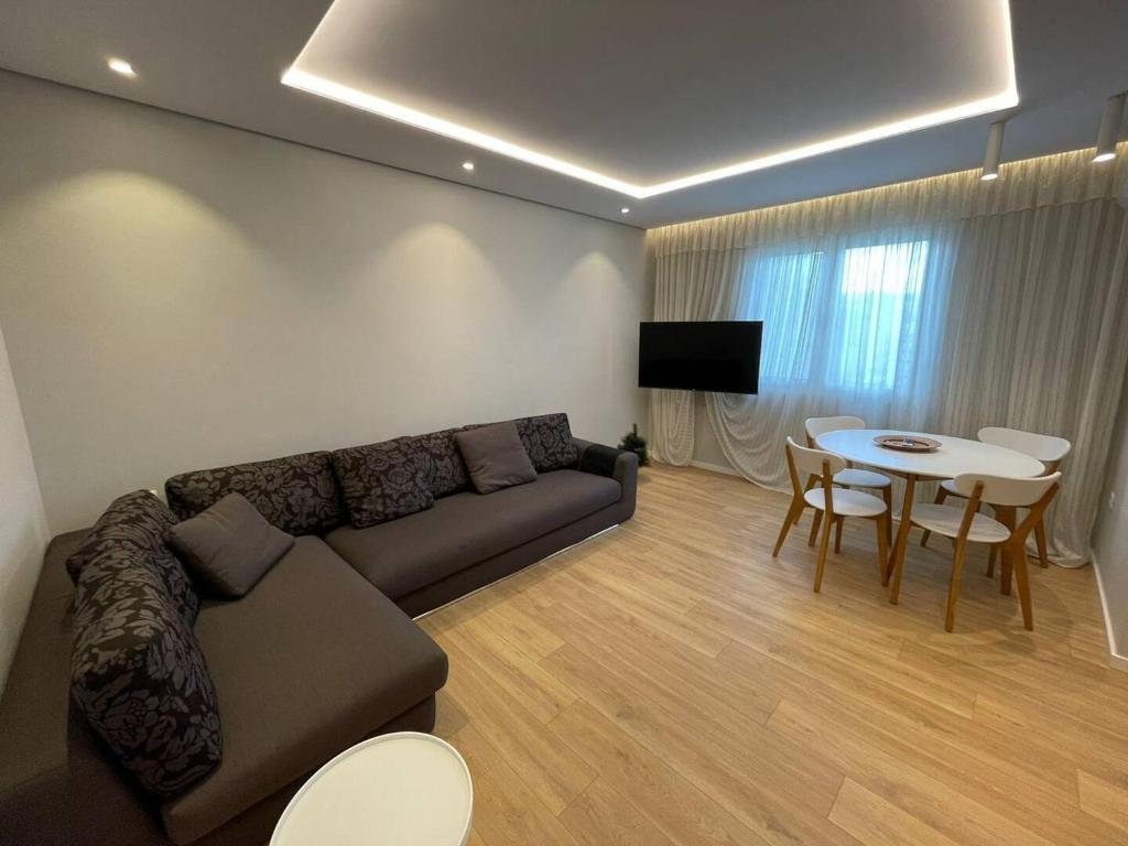 Bela's Apartment - Image 4