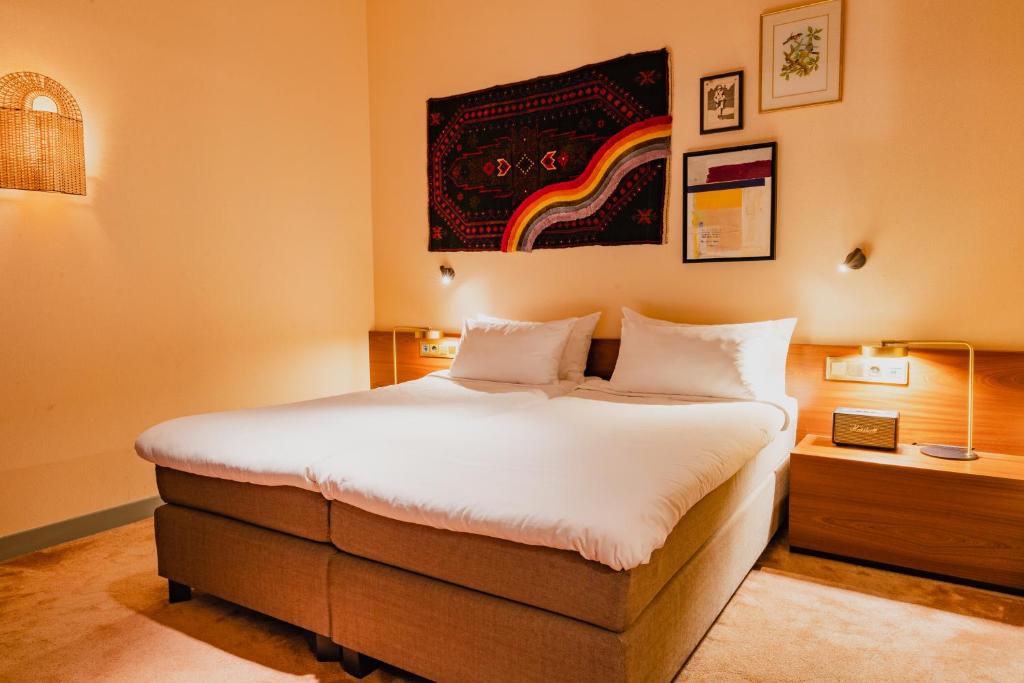 Hotel Mercier - Indoor Double Or Twin Room, No Direct Daylight