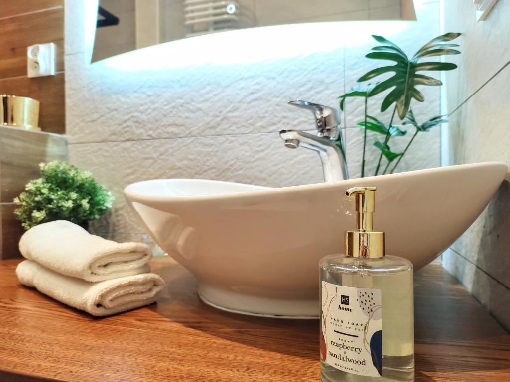 Day & Night by Cooee Apartments - 13