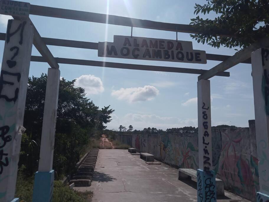 a street sign that reads alamedo novoaccoacco at Tiny House da Tata in Florianópolis