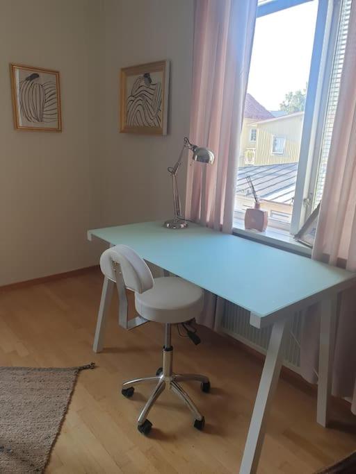 Fotografie z fotogalerie ubytování Centrala stan- 2-rums Gästsvit, perfekt för kollegor som önskar separata rum v destinaci Umeå