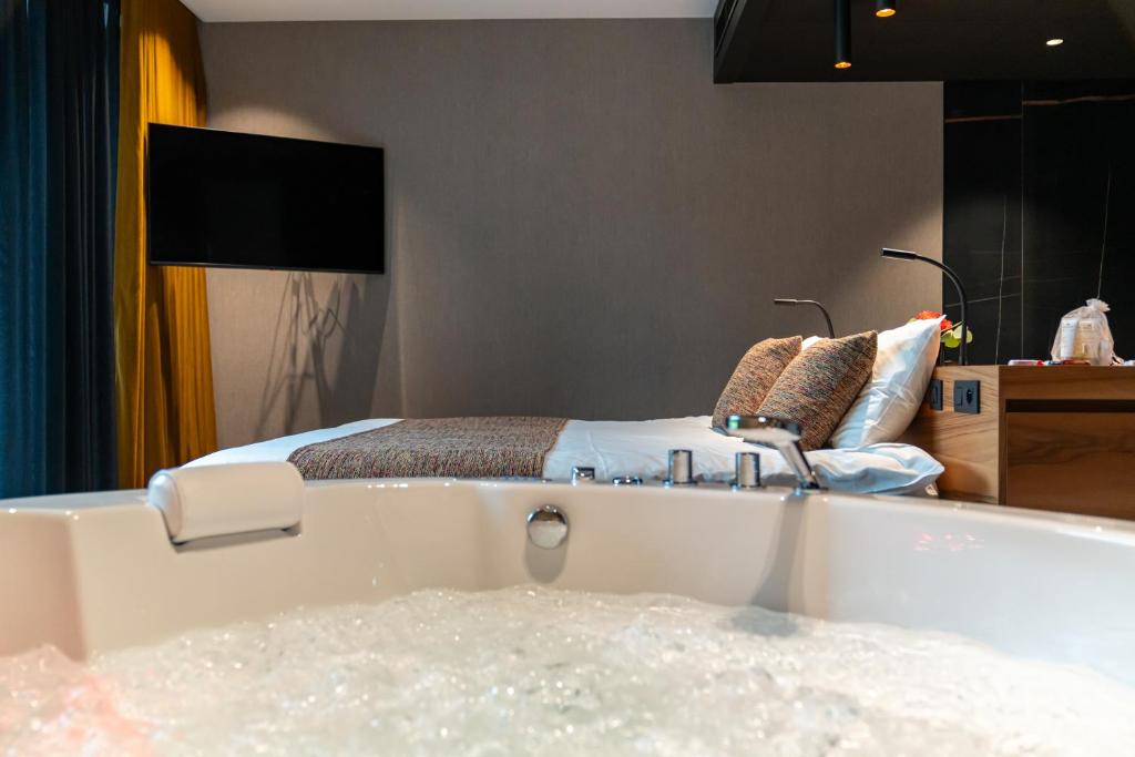 Fotografie z fotogalerie ubytování Aux Etangs - Hôtel v destinaci Battice
