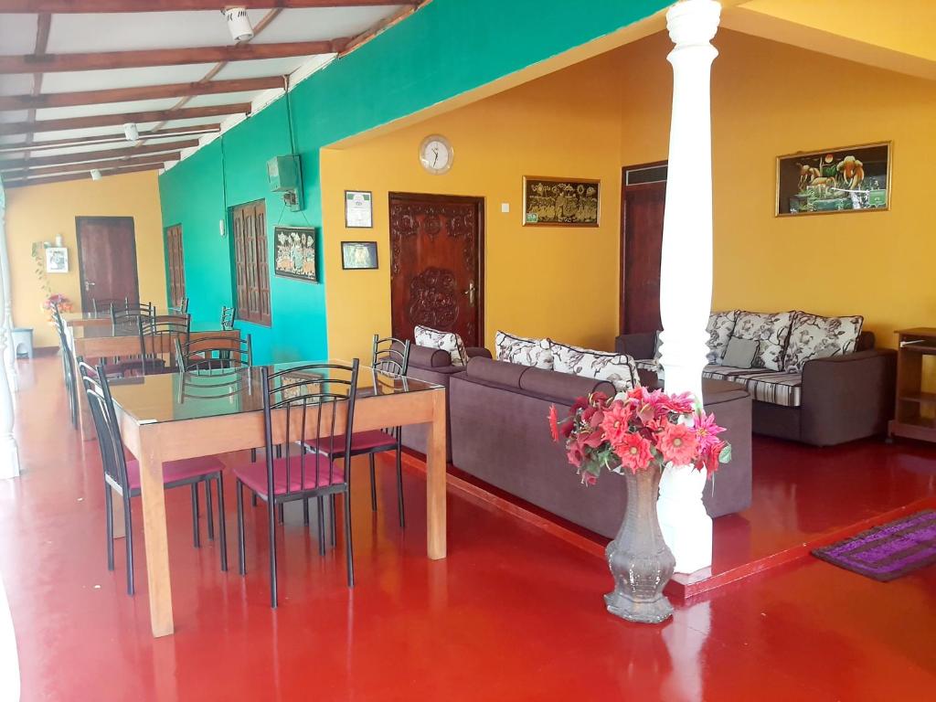 Posezení v ubytování Palitha Homestay