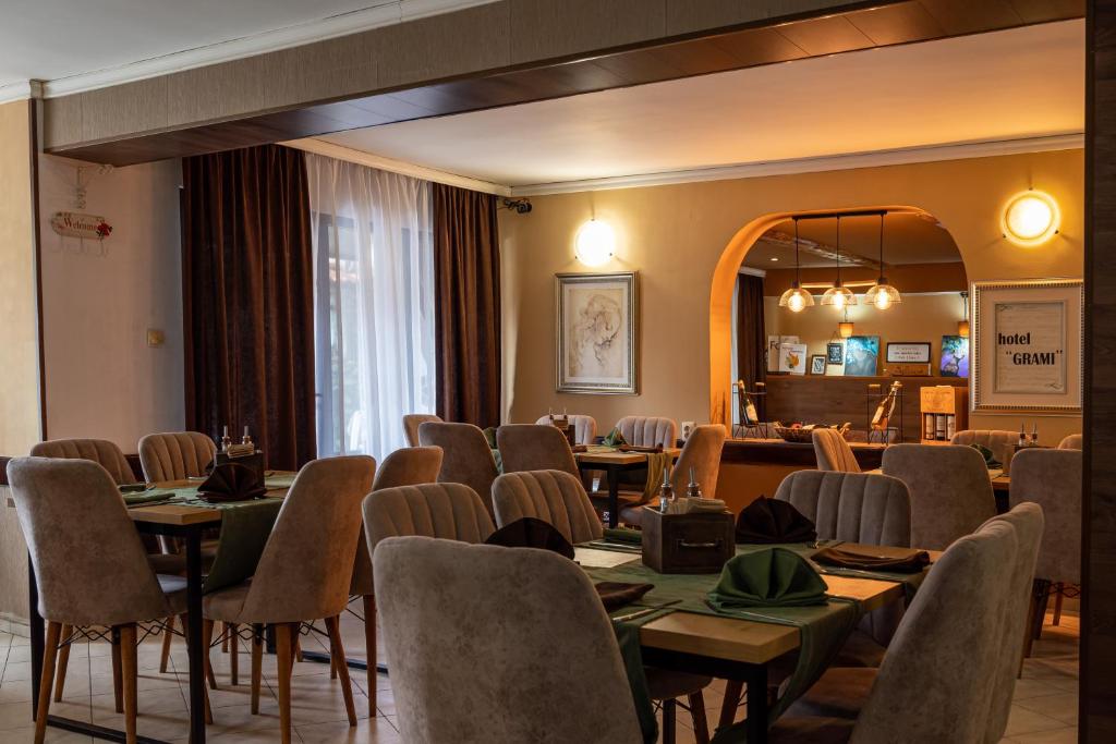 Posezení v ubytování Grami Hotel