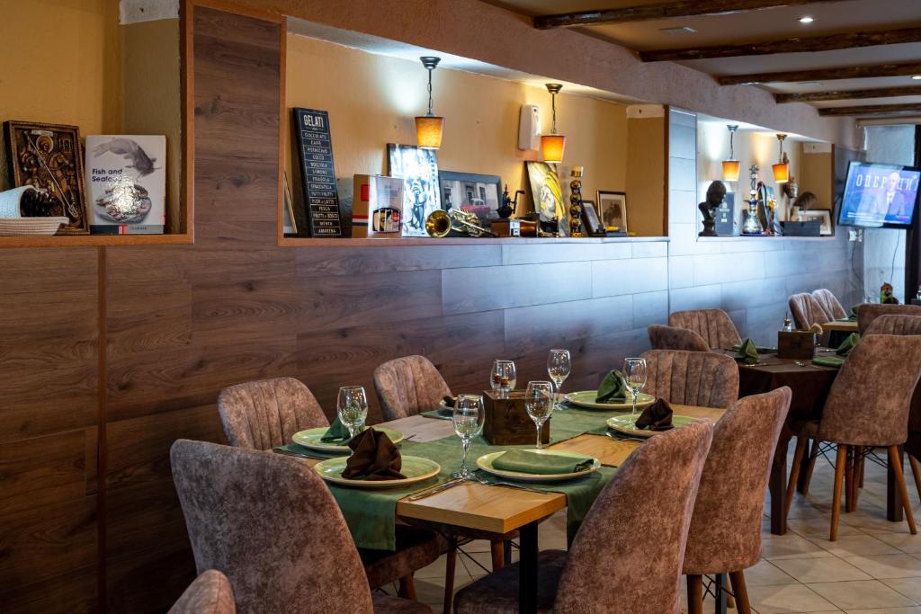 Restaurace v ubytování Grami Hotel
