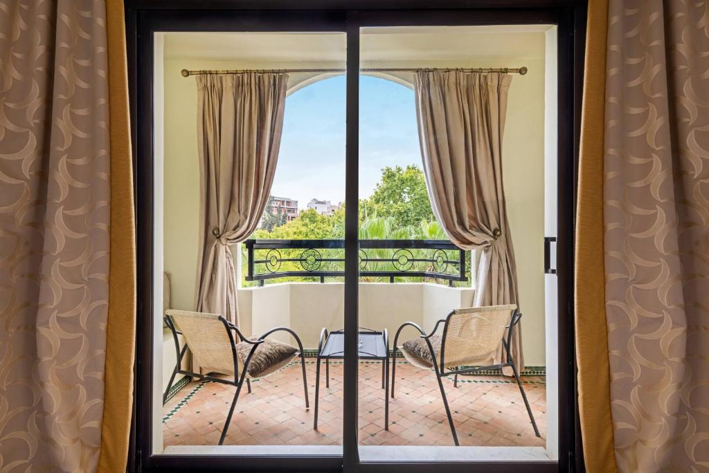 Fes Marriott Hotel Jnan Palace - 花园景豪华间 - 带1张特大号床和阳台