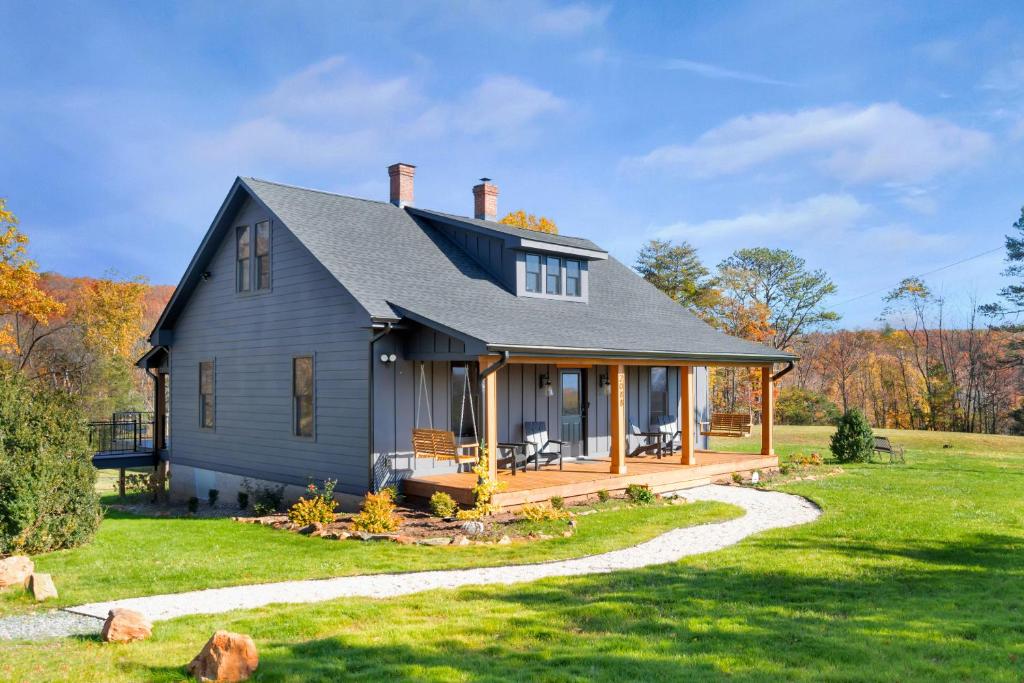 The Bungalow at Afton Mountain Retreat, Afton (updated prices 2024)