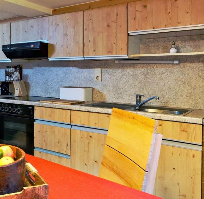 Kuchyňa alebo kuchynka v ubytovaní Walserhaus