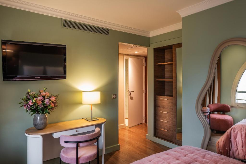 Royal Garden Champs-Élysées - Resim 24