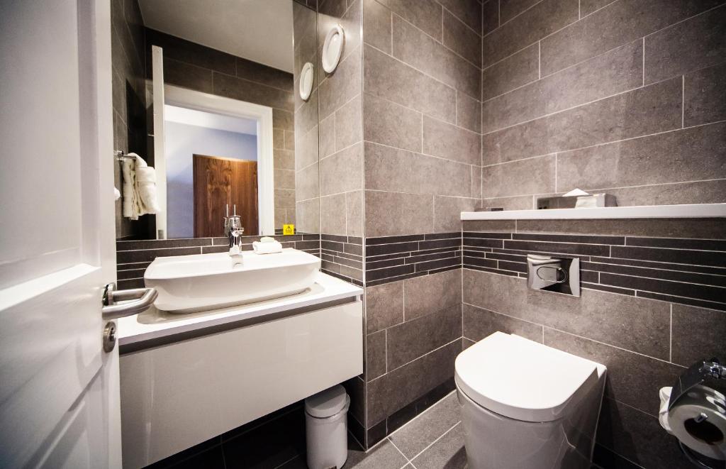 Crowne Plaza Leeds by IHG - Resim 19