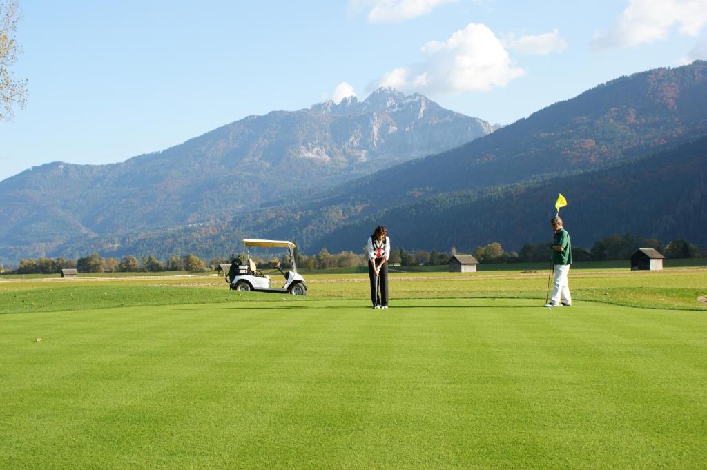 Golf v hotelu nebo okolí