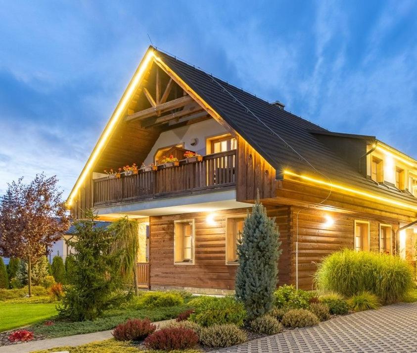 Budova, kde se aparthotel nachází